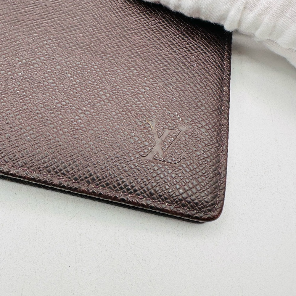 Louis Vuitton Large Taiga Agenda Pm Clutch binder - Picture 4 of 15